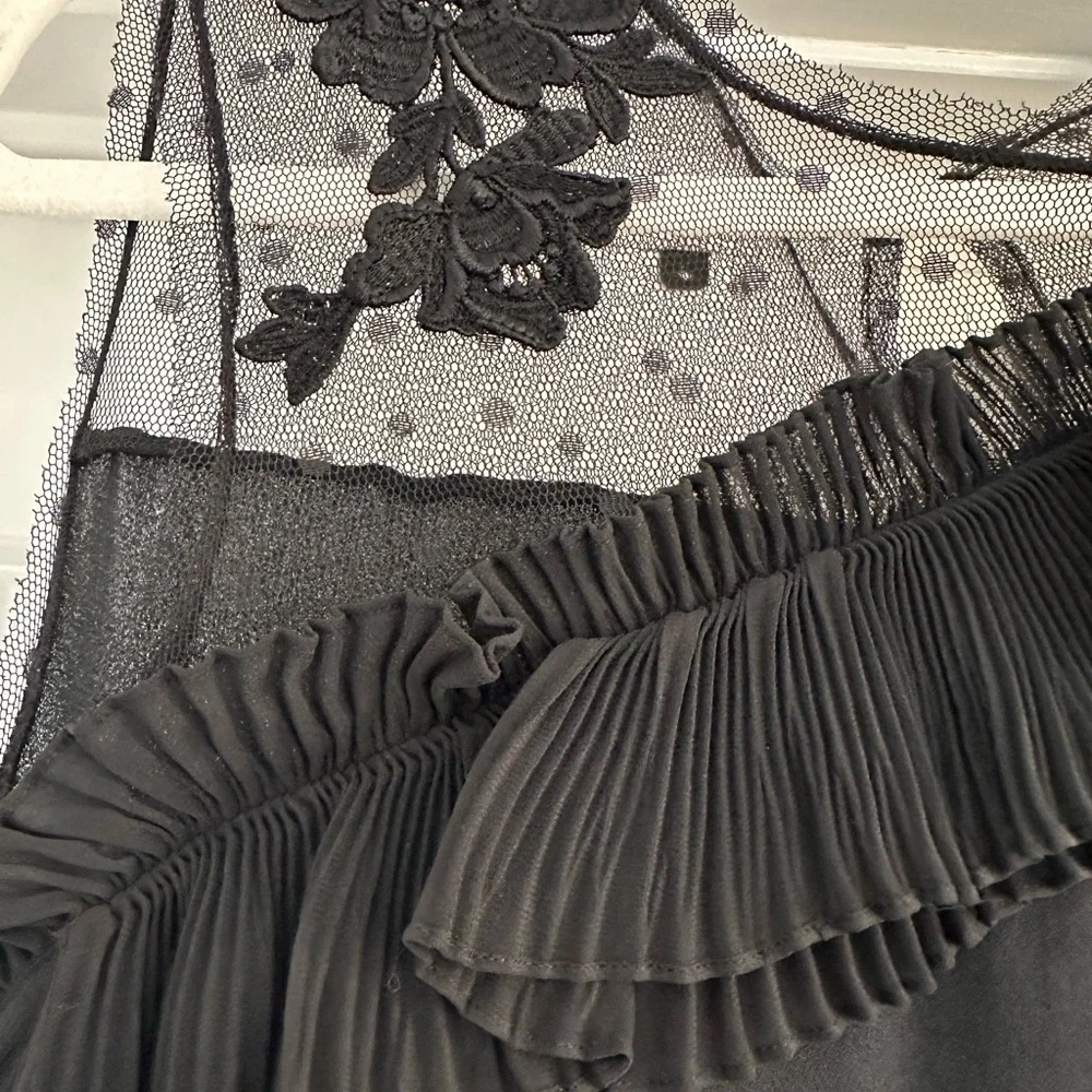 BCBGMaxAzria Elegant Black Ruffled Cocktail Dress with Lace, Sleeveless, Size M - Picture 5 of 12
